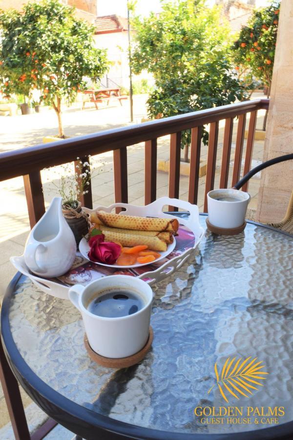 Golden Palms Guest House&Cafe Famagouste Extérieur photo